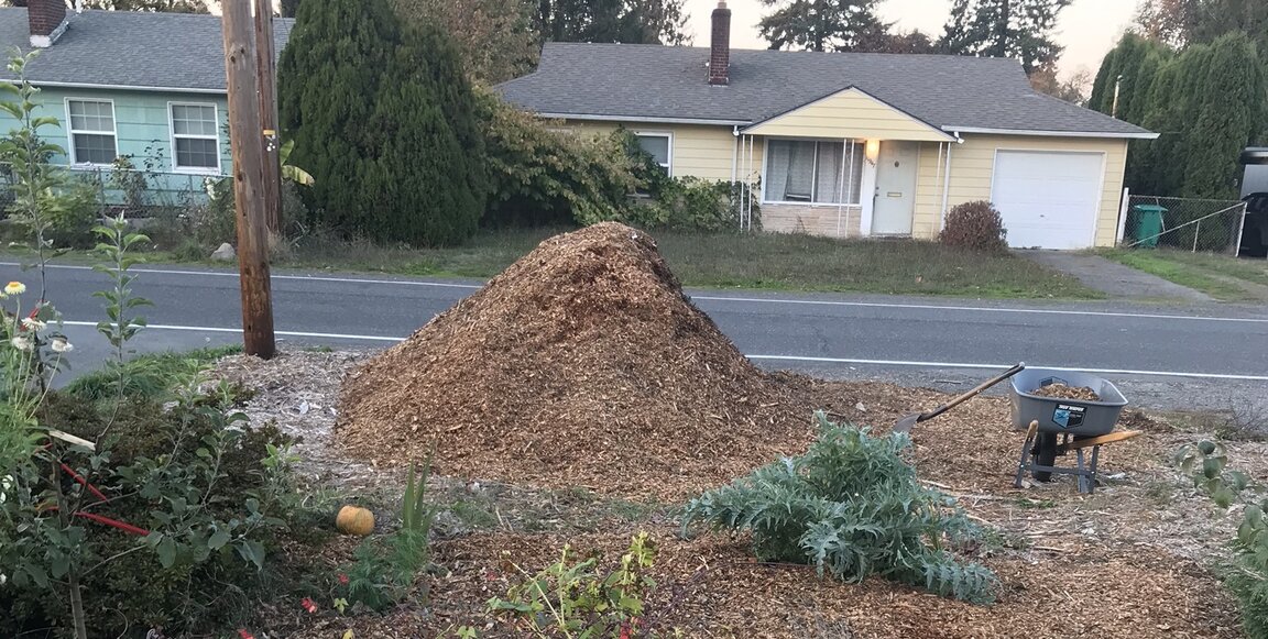 Mulching - Urban Homsteading PDX